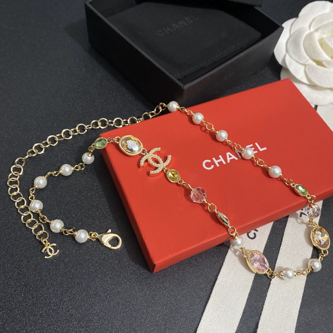 Oval Colorful Crystal Neckchain