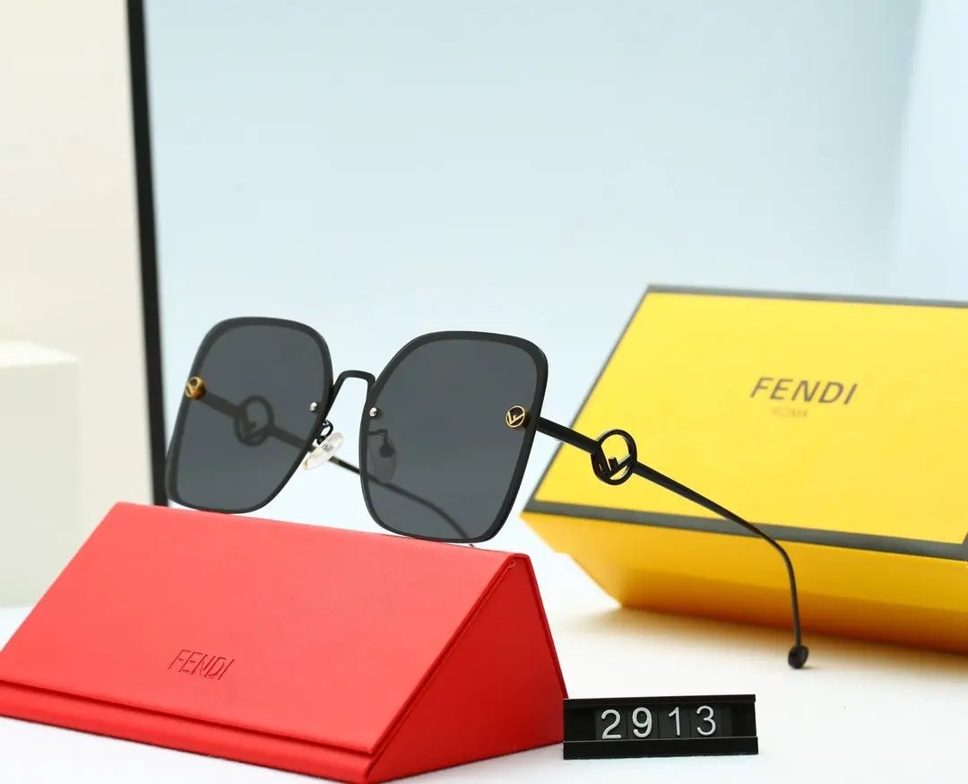 4 COLORS WOMEN SUMMER SUNGLASSES lbcase
