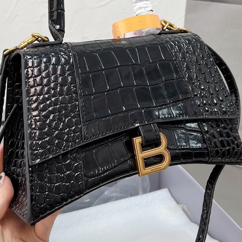 2022 new leather portable shoulder messenger bag lbcase