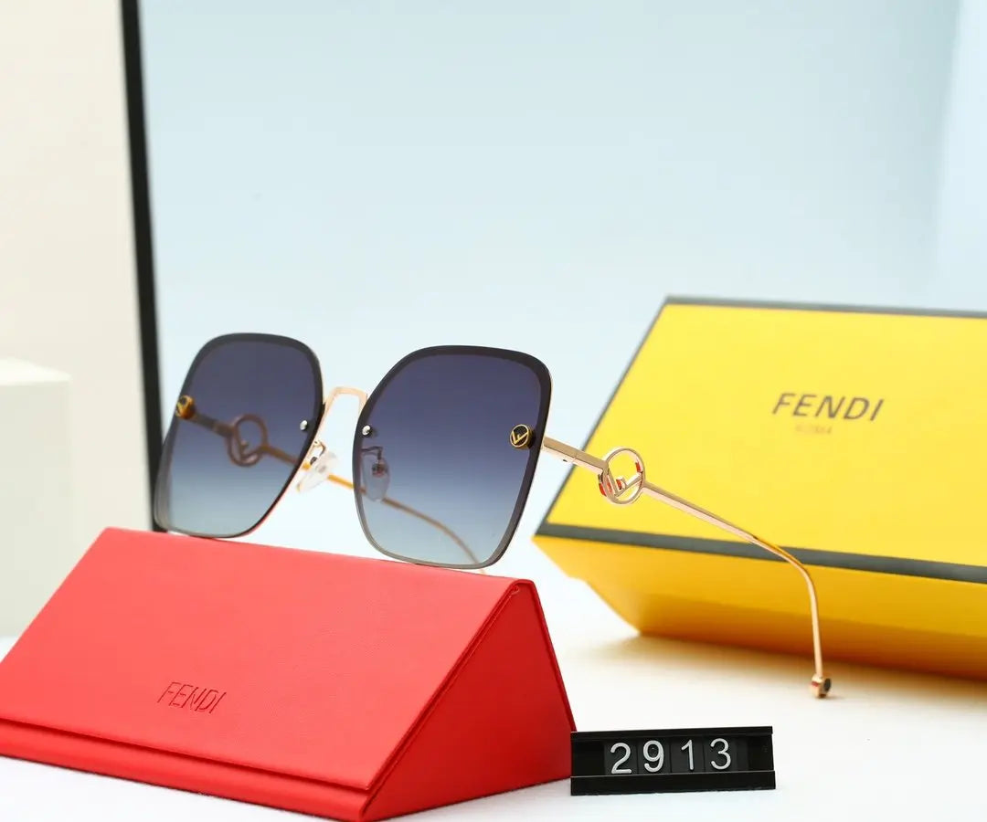 4 COLORS WOMEN SUMMER SUNGLASSES lbcase
