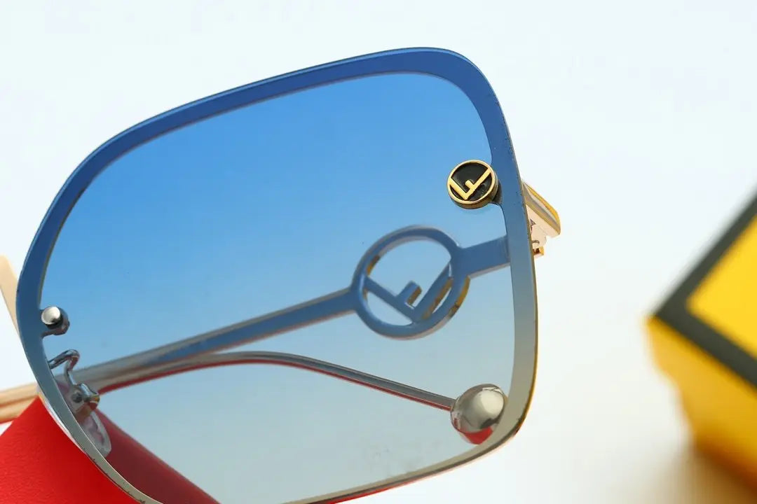 4 COLORS WOMEN SUMMER SUNGLASSES lbcase