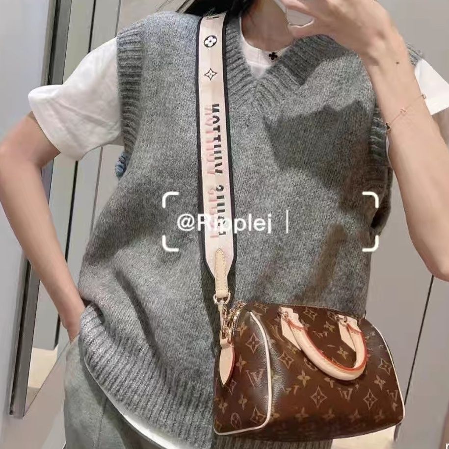 2022 new presbyopic handbag mini hand bill of lading shoulder slung handbag lbcase