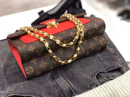 Metal Chain Leather Shoulder Bag lbcase