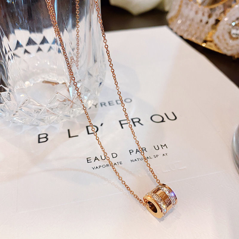 Fading titanium steel waist pendant necklace lbcase