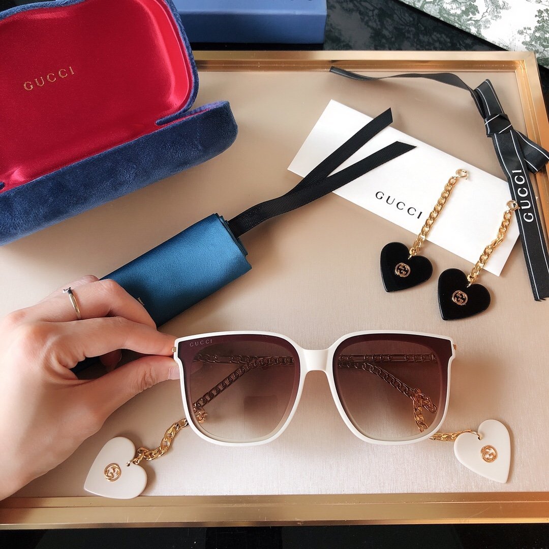 6 COLORS Ladies Pendant SUNGLASSES lbcase