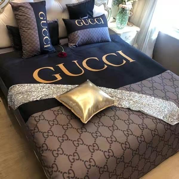 Luxurious Skin-friendly four-piece bedding lbcase