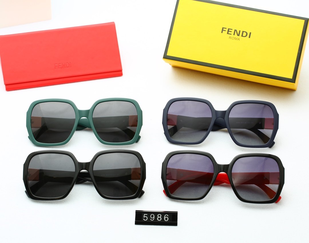 GRADIENT COLOR SUNGLASSES FOR WOMEN lbcase