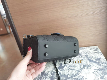 MEDIUM LADY BAG lbcase