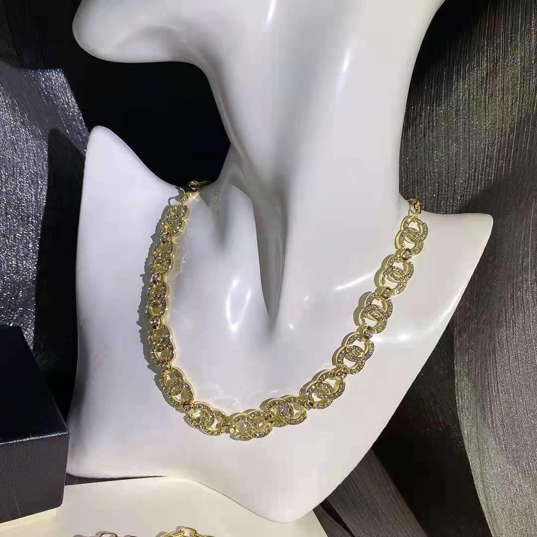 Fashion Metal Lock Diamond Necklace lbcase