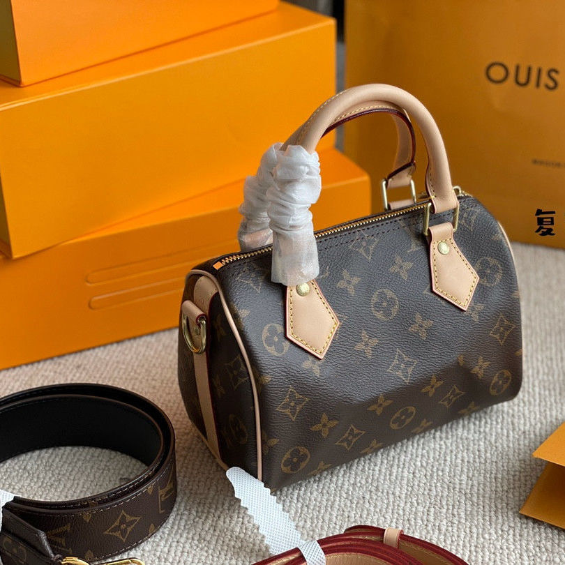 2022 new presbyopic handbag mini hand bill of lading shoulder slung handbag lbcase