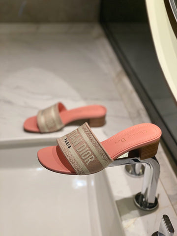 CD Slides - Pink