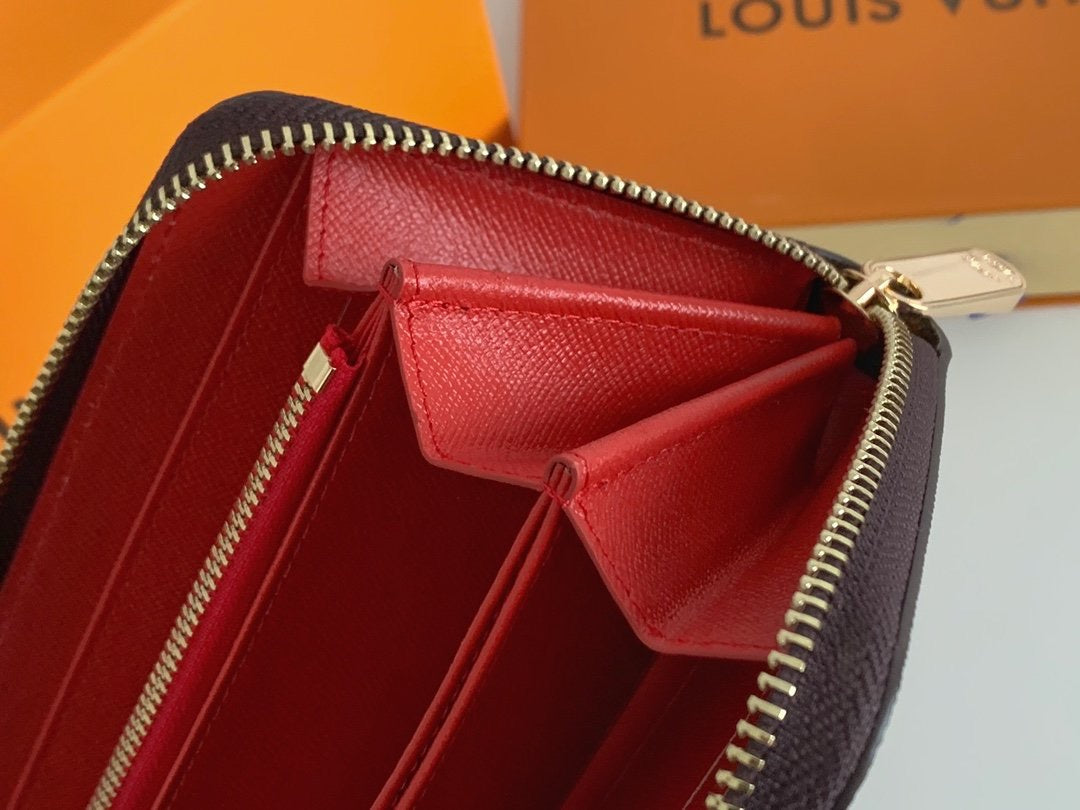wallet zippy in brown
