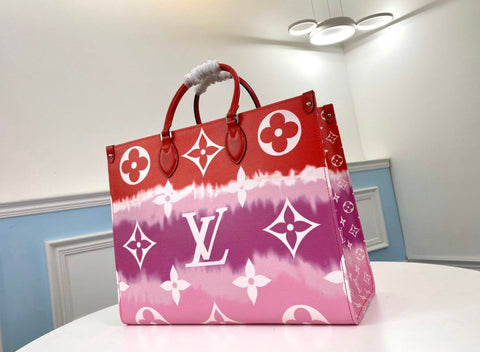 L red tote handbag