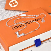 v necklace