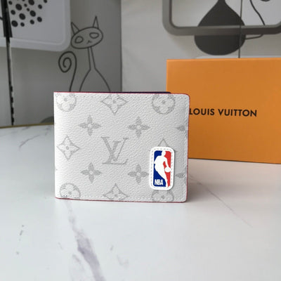 white wallet 11.5 x 9 x 1.5