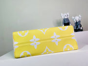 light color handbag 41.0 x 34.0 x 19.0 cm