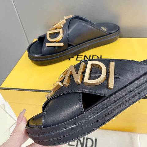 F e n d I slides
