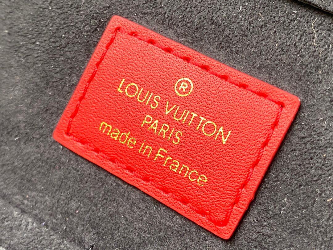 handbag née red