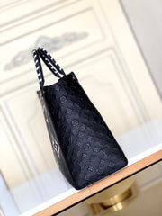 retro flowet black handbag