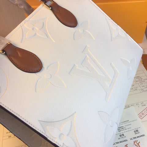 White onthego handbag