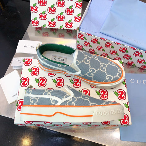 G u c c I slip ons