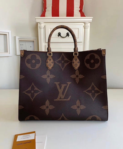 Large capacity handbag