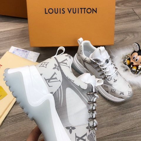 L V - S T A R R - S N E A K E R S