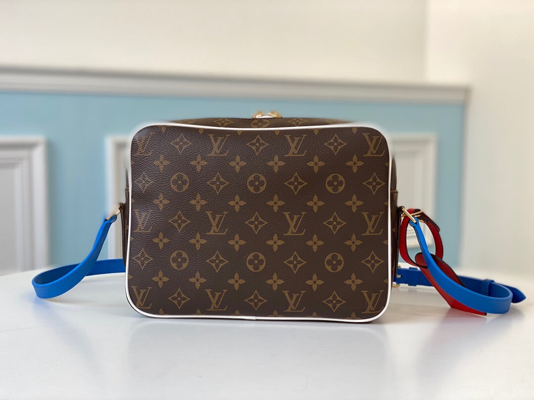 messenger handbag