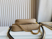 L v pochette