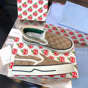 G u c c I baja slip on