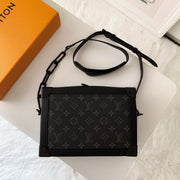 Travel handbag