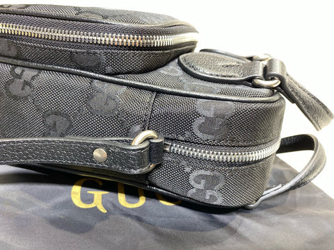 G u c c i backpack 16*22*8.5cm