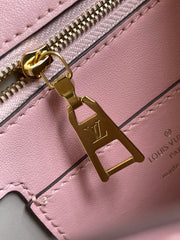 Fashion pink handbag