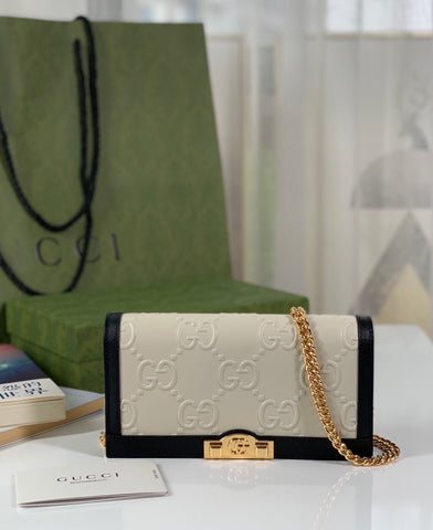 G u c c i white new W19 H10 D4cm