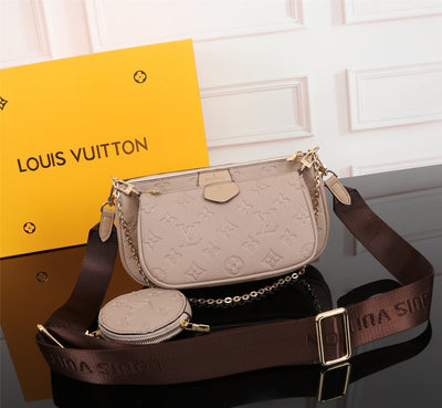 pochette cream color