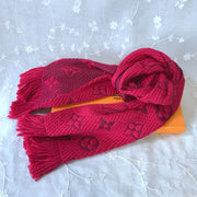 rose red scarf