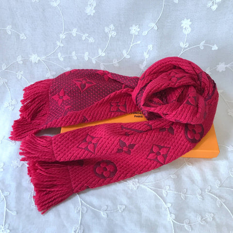 rose red scarf
