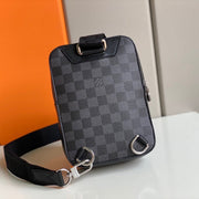 L v pouch