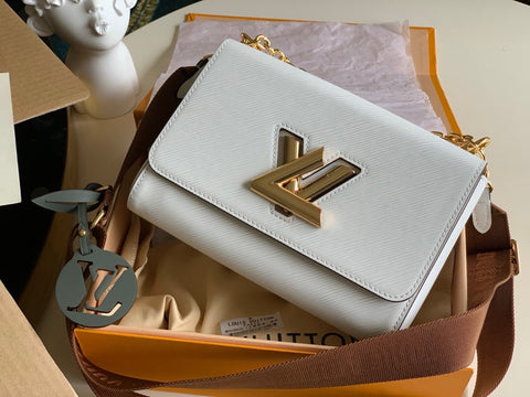 mon white handbag