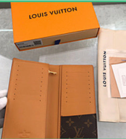 fashionable wallet