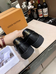 L V - E M B O S S - S N E A K E R - 3 Colours Available