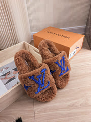 L v slippers 2021