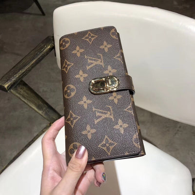 wallet buckle