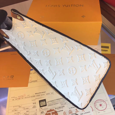 White onthego handbag