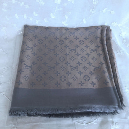 gray scarf