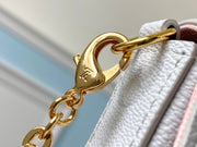 pochette white hadbag