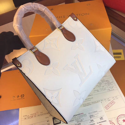 White onthego handbag