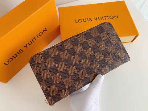wallet zippy in brown