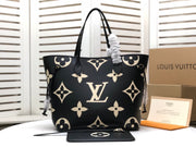 Black Handbag  Size:32×29×17cm