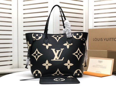 Black Handbag  Size:32×29×17cm